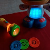 Детска музикална Чебурашка и прожектор, пеещи, говорещи, играещи, почти нови, заредени с батерии. , снимка 3 - Електрически играчки - 43610443