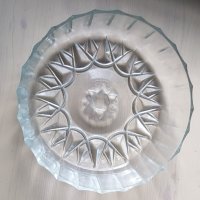 Продавам луксозна фруктиера масивно стъкло с гравюри Бяла прозрачна , снимка 3 - Прибори за хранене, готвене и сервиране - 35496581