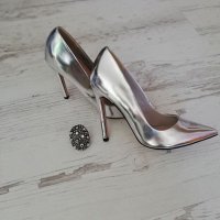 Лачени обувки - черно и златно, снимка 12 - Дамски обувки на ток - 27135855