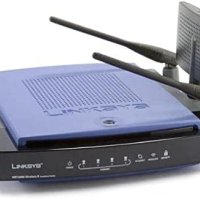 Рутер Cisco Linksys WRT300N  Wireless-N Broadband Router , снимка 3 - Рутери - 40605890