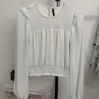 Блуза в размер M-L, снимка 8 - Блузи с дълъг ръкав и пуловери - 44096824