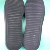 Дамски черни обувки с апликации Fred, снимка 5 - Дамски ежедневни обувки - 27342884