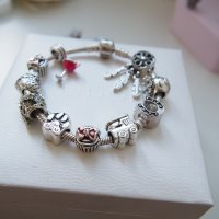  Талисман Pandora Disney, Minnie Cupcake, снимка 3 - Гривни - 25978308