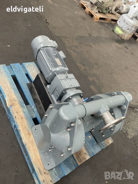 Нова мембранна помпа, снимка 1