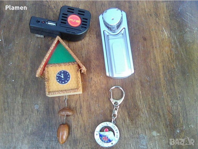 Лот от дребни неща фенерче вентилатор за лаптоп ключодържател и часовник сувенир, снимка 1