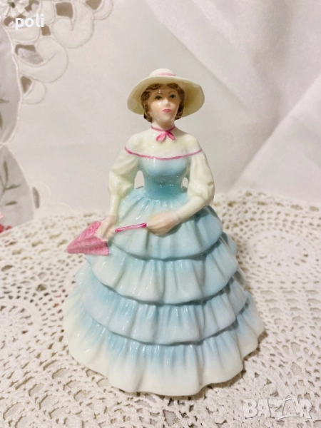 порцеланова статуетка , снимка 1
