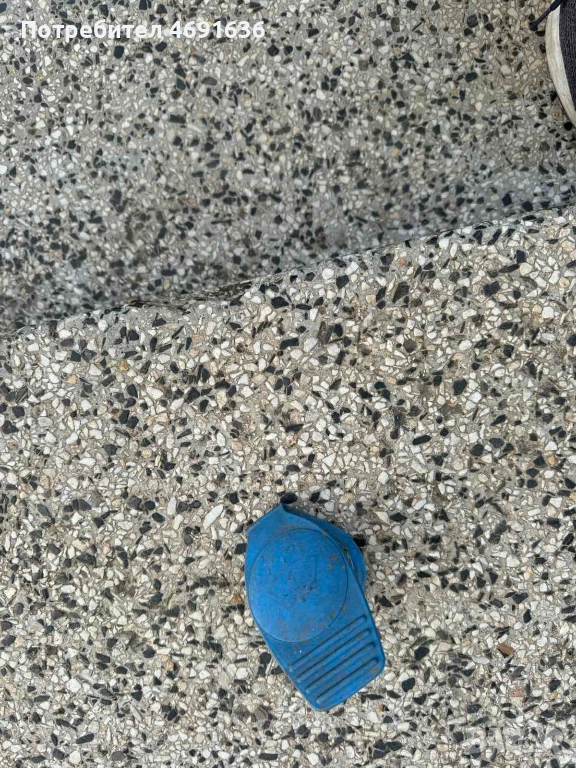 Капачка на казанче за течност за стъклата и чистачките на Ваг Груп Vag Grup само за 5лв. 8d0955455, снимка 1