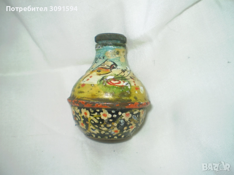 Много стара метална ръчно рисувана солничка капачка на винт, снимка 1