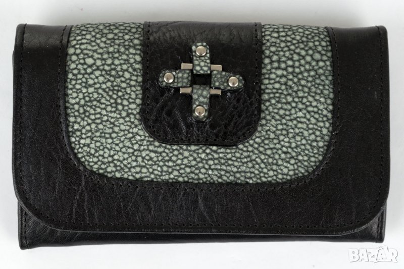 Черен кожен дамски портфейл с декорация от марка Marsanpiel , снимка 1