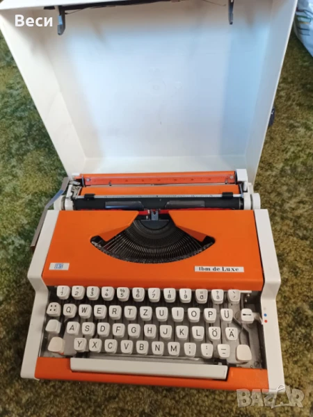 Пишеща машина, латиница, ГДР, 1976 г., снимка 1