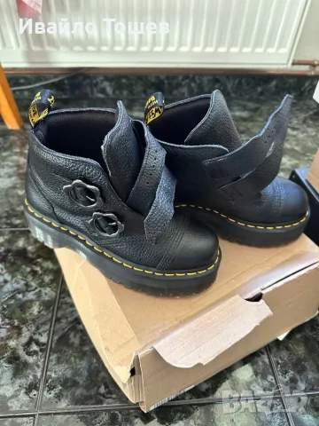 Дамски обувки Dr.Martens 37 номер, снимка 2 - Дамски боти - 48381555