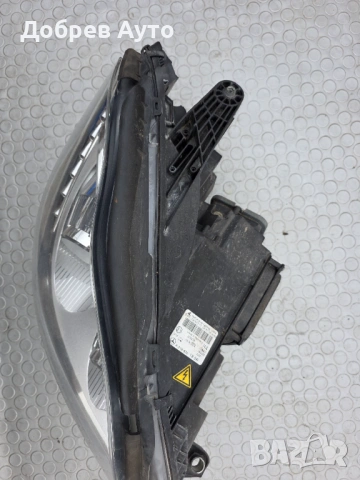 Десен Xenon фар за Mercedes CLS W218, снимка 2 - Части - 53574670