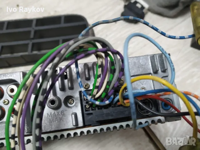 Radio / CD Sony xr-c7200R, снимка 6 - Части - 49723872