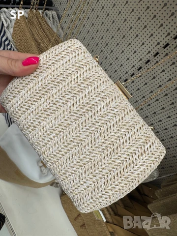 Малка чанта, снимка 5 - Чанти - 50297385