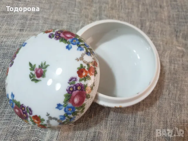 Порцеланова бужутиера, снимка 4 - Антикварни и старинни предмети - 47905213