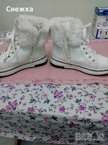 нови зимни бели боти, снимка 4 - Дамски боти - 52371399