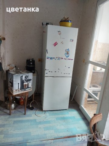 хладилник с фризер, снимка 1 - Хладилници - 43452166