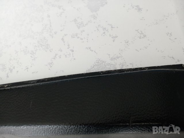 Оригинална кора за багажник за фолксваген vw голф 3  , снимка 2 - Части - 43908537