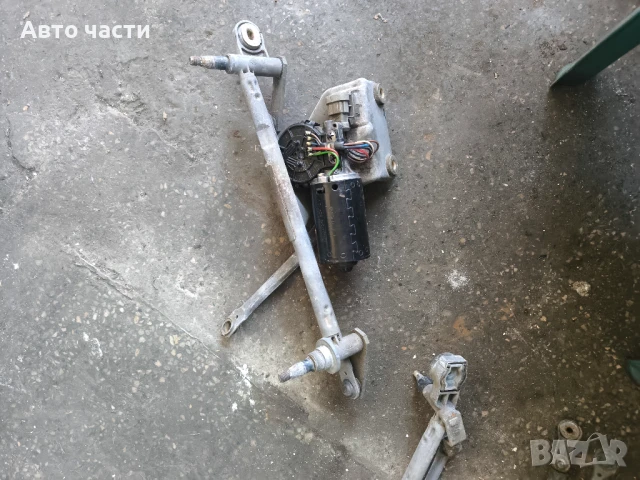 МОТОРЧЕ и механизъм ЧИСТАЧКИ ЗА RENAULT MEGAN SCENIC 1999-2003 / 0390241352