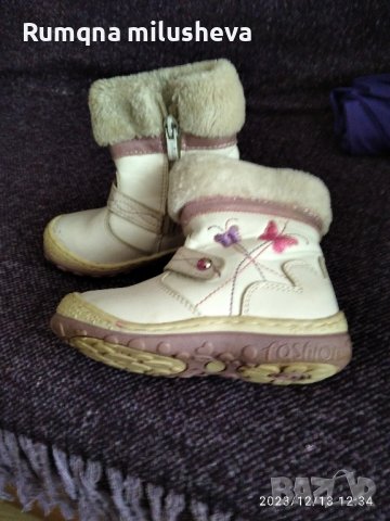 Ботушки за момиче, снимка 2 - Детски боти и ботуши - 43393788