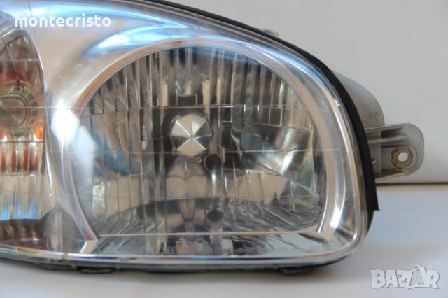 Десен фар Hyundai Santa FE SM (2001-2006г.) Хюндай Санта Фе / 9210226010, снимка 3 - Части - 37618978