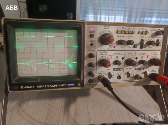 Продава се двуканален запазен осцилоскоп HITACHI V-423 2x40MHz, снимка 2 - Друга електроника - 51678403