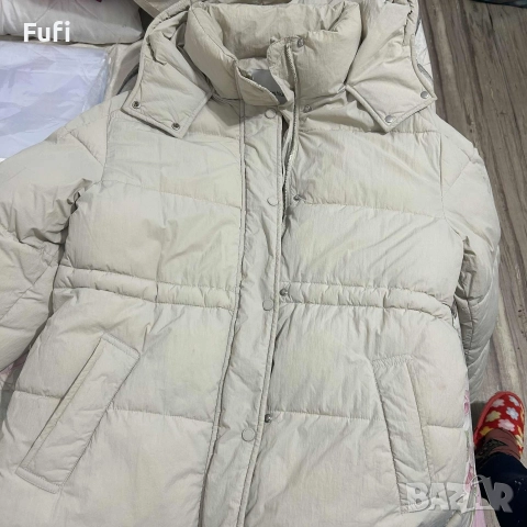 30 лв, дебелояке, марка Bershka, S размер, с качулка, с размери на снимката, снимка 3 - Якета - 52789535