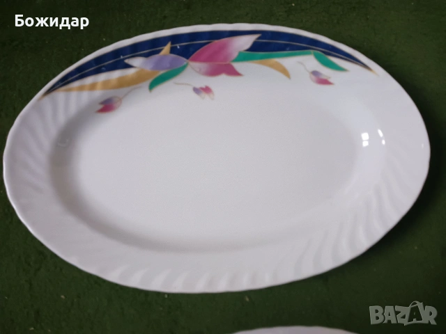 Порцеланено плато. " EMOS".