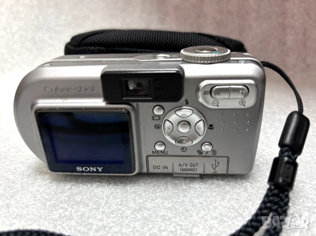 Цифров Фотоапарат Sony Cyber-shot DSC-P10, снимка 3 - Фотоапарати - 52223142