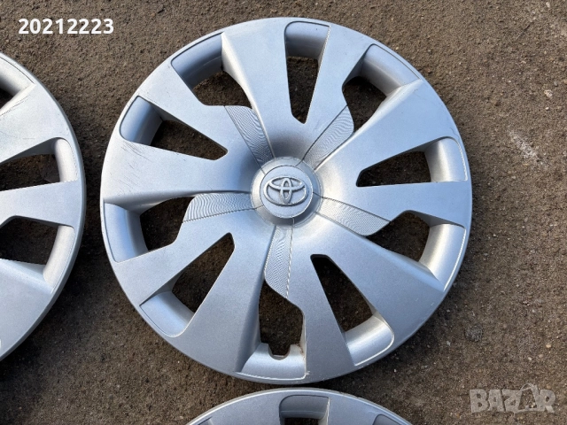 4 броя оригинални тасове за Toyota Yaris 15, снимка 6 - Аксесоари и консумативи - 52928401