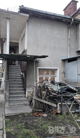 Двуетажна къща с гараж двор и пристройка Стамболийски, снимка 7 - Къщи - 49285213