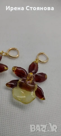 Обеци с естествен цвят на мини орхидея. Цветче с размери 3,5/4 см. , снимка 6 - Обеци - 51090834