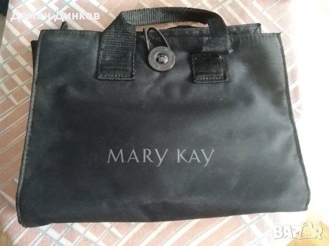 Промоция !! Дамски несесер Mary Kay с четки за грим 