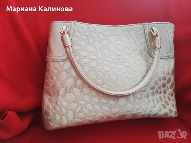Нови дамски чанти, снимка 2 - Чанти - 40815012