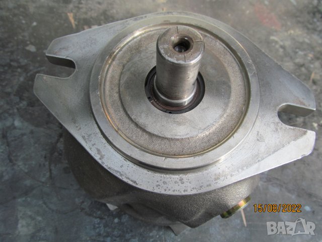  Хидравлична помпа ,Багер  -Аксиално-бутална хидравлична помпа  ,Хидромотор ,    -Rexroth, снимка 8 - Резервни части за машини - 37704306