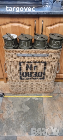 Швейцарска армия кошница с тубуси