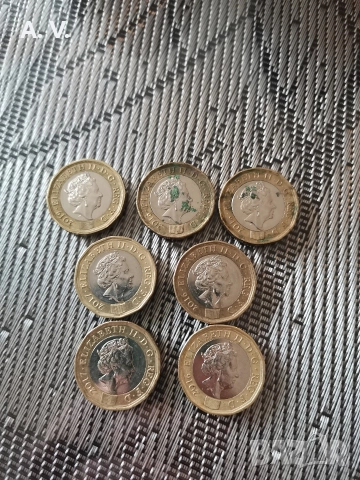 One pound elizabeth 2 , снимка 2 - Нумизматика и бонистика - 52988585