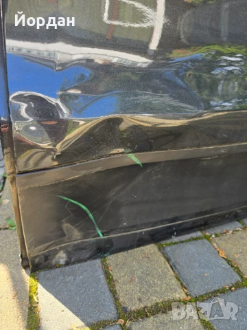 Задна лява врата за Porsche Macan с лайсна, снимка 2 - Части - 50452237