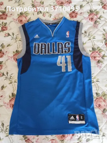 Продавам баскетболен потник ADIDAS на DALLAS