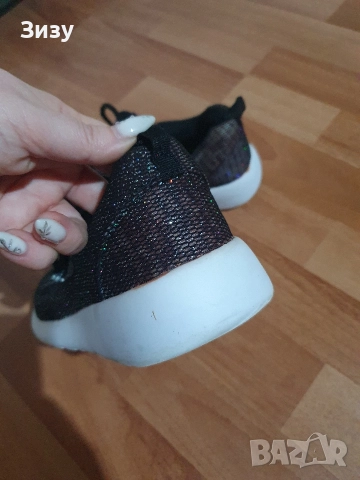 Маратонки с блясък 39 номер , снимка 2 - Маратонки - 52930375