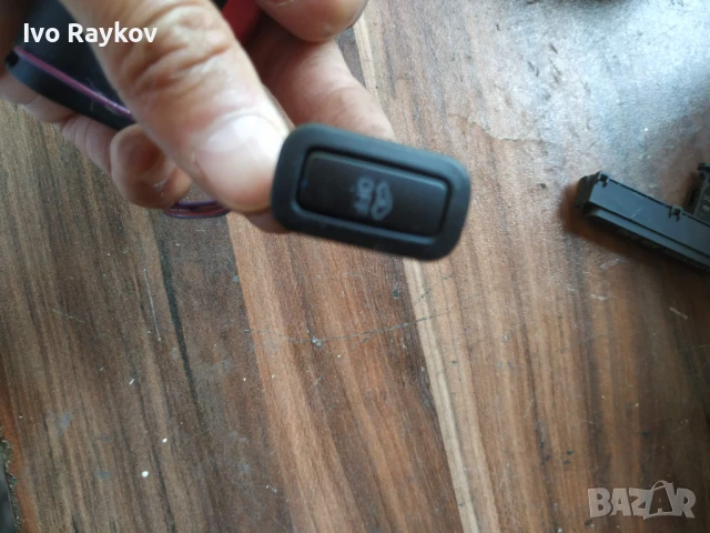 Бутон аларма Volkswagen Touran II, Passat 6,  6Q0962109B , снимка 3 - Части - 51053775