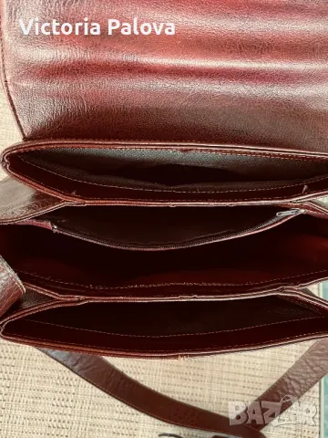 Удобна твърда дамска чанта, снимка 8 - Чанти - 47583330