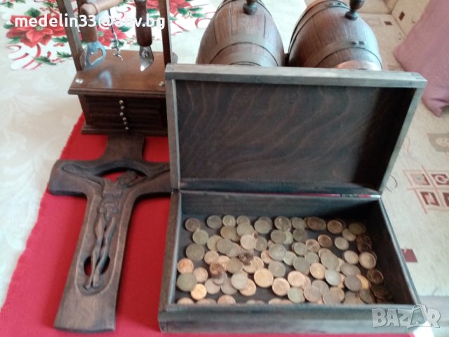 Винтидж сувенири, Германия. Кръст дърворезба, кутия медно инкрустирана и Jim Beam неръждаема 330 мл, снимка 4 - Антикварни и старинни предмети - 43535072