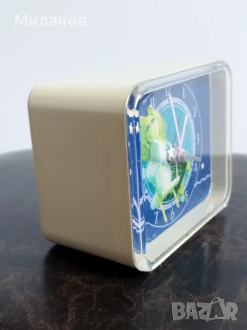 Стар кварцов будилник, настолен часовник, снимка 6 - Други ценни предмети - 51036664