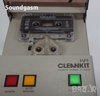 Търся машинка за почистване на  замърсени стари ленти на касети cassette tape cleaner, снимка 1 - Декове - 44073968