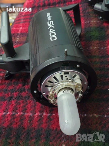 Godox SK400 комплект – 2 студийни светкавици + тригер, снимка 5 - Светкавици, студийно осветление - 53573171
