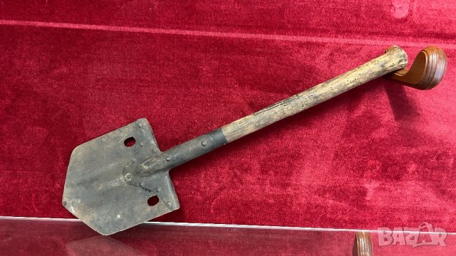 Военна лопата от втората световна война, снимка 1 - Антикварни и старинни предмети - 43985337