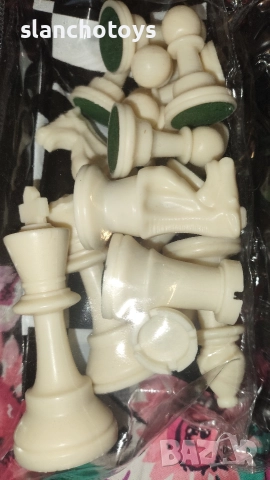 Големи фигури за шах, от бакелит и пластмаса, снимка 3 - Други спортове - 48250627