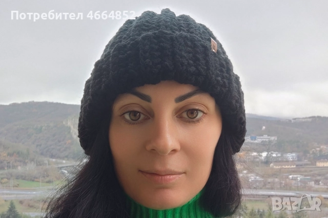 Унисекс плетена шапка „Ники“ – два начина на носене, ръчна изработка и модерен дизайн, снимка 2 - Шапки - 52592065