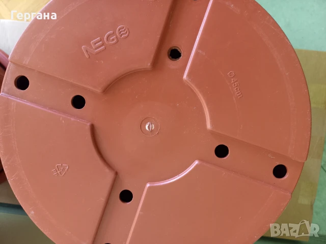 Пластмасова саксия с диаметър Ф45- 2бр, снимка 4 - Саксии и кашпи - 50833914